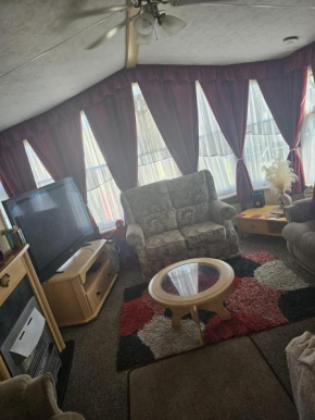 Caravan 8 birth